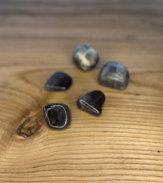 Tumbled Iolite